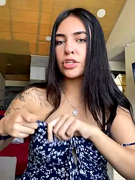 Snapshot of DaphneUwu chatting on 12-03-24, 02:16 DaphneUwu online show from 12-03-24, 02:16