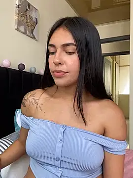 Snapshot of DaphneUwu chatting on 12-13-24, 05:54 DaphneUwu online show from 12-13-24, 05:54