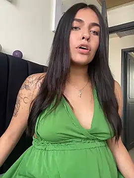 Snapshot of DaphneUwu chatting on 02-01-25, 03:50 DaphneUwu online show from 02-01-25, 03:50