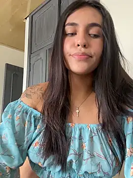 Snapshot of DaphneUwu chatting on 02-08-25, 04:36 DaphneUwu online show from 02-08-25, 04:36