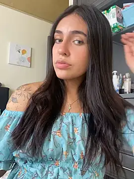 Snapshot of DaphneUwu chatting on 02-26-25, 05:50 DaphneUwu online show from 02-26-25, 05:50