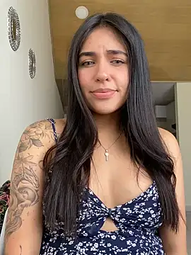 Snapshot of DaphneUwu chatting on 03-20-25, 03:47 DaphneUwu online show from 03-20-25, 03:47