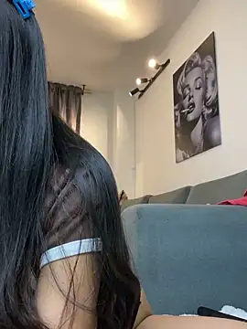 DaphneUwu online show from 04-30-26, 01:12