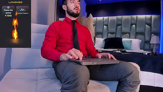 MarkWalker   online show from 02-10-25, 10:09