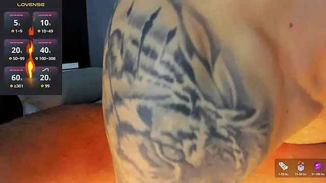 Snapshot of MarkWalker__ chatting on 12-05-25, 10:13 MarkWalker online show from 12-05-25, 10:13