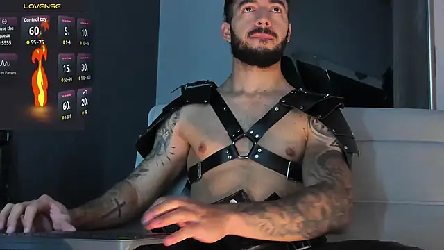 Snapshot of MarkWalker__ chatting on 12-19-25, 10:11 MarkWalker online show from 12-19-25, 10:11