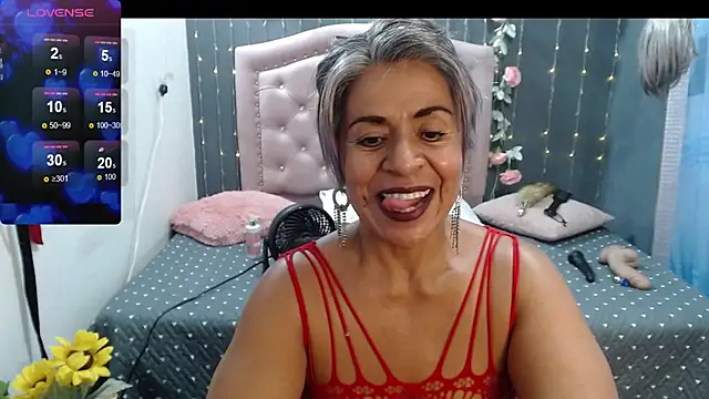 Snapshot of lalisha_96 chatting on 12-15-24, 01:13 lalisha 96 online show from 12-15-24, 01:13