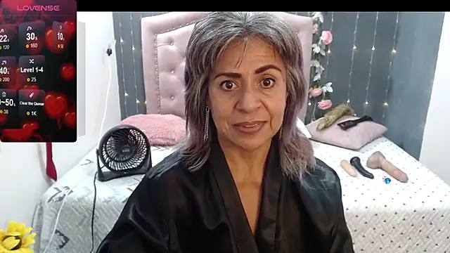 Snapshot of lalisha_96 chatting on 12-23-24, 12:25 lalisha 96 online show from 12-23-24, 12:25