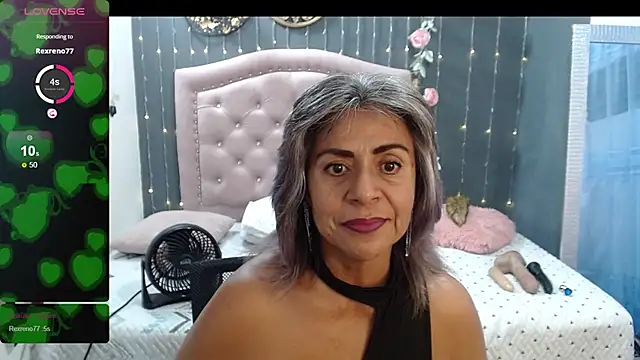 Snapshot of lalisha_96 chatting on 12-31-24, 09:39 lalisha 96 online show from 12-31-24, 09:39