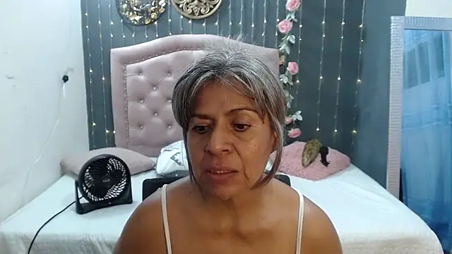 Snapshot of lalisha_96 chatting on 02-09-25, 09:17 lalisha 96 online show from 02-09-25, 09:17