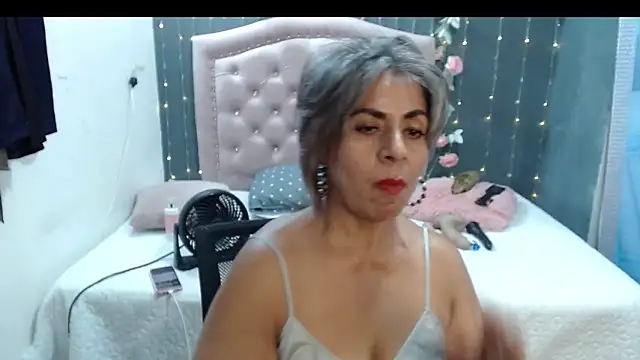 Snapshot of lalisha_96 chatting on 02-22-25, 09:04 lalisha 96 online show from 02-22-25, 09:04