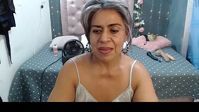 Snapshot of lalisha_96 chatting on 03-08-25, 10:45 lalisha 96 online show from 03-08-25, 10:45