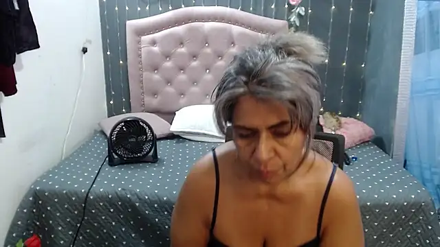 Snapshot of lalisha_96 chatting on 03-14-25, 12:10 lalisha 96 online show from 03-14-25, 12:10