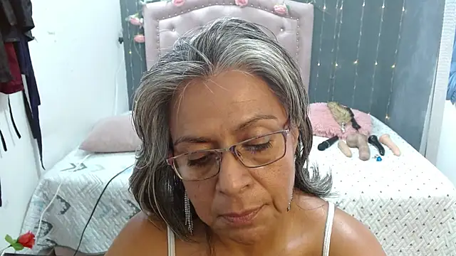 Snapshot of lalisha_96 chatting on 09-30-25, 10:15 lalisha 96 online show from 09-30-25, 10:15