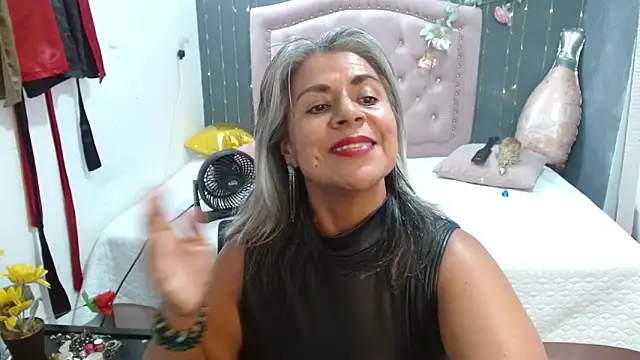 Snapshot of lalisha_96 chatting on 05-06-26, 11:54 lalisha 96 online show from 05-06-26, 11:54