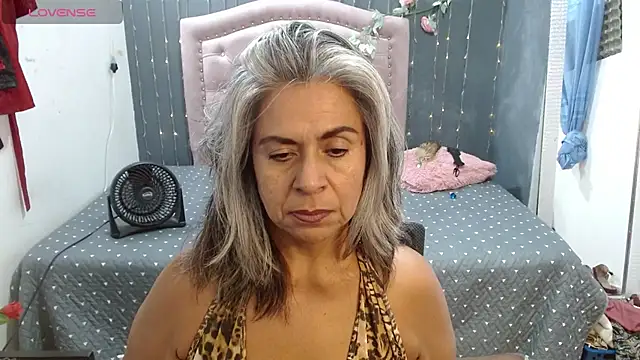 Snapshot of lalisha_96 chatting on 06-25-26, 12:21 lalisha 96 online show from 06-25-26, 12:21