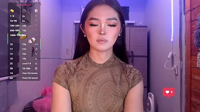 Itsme claire online show from 10-19-25, 01:17