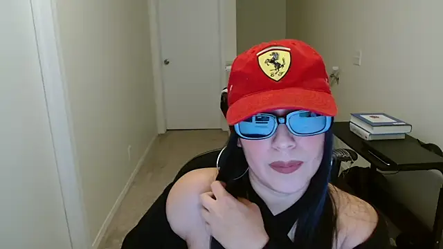 Snapshot of Sassy_Latina chatting on 11-30-25, 04:49 Sassy Latina online show from 11-30-25, 04:49