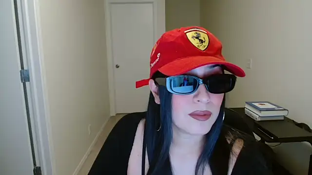 Snapshot of Sassy_Latina chatting on 12-04-25, 04:33 Sassy Latina online show from 12-04-25, 04:33