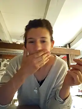 Lina lou4 online show from 03-04-25, 07:19