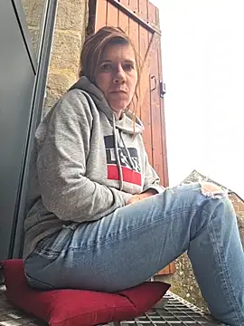 Lina lou4 online show from 01-14-26, 01:39