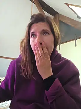 Lina lou4 online show from 03-28-26, 10:26