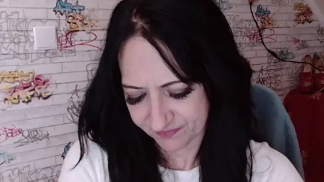 Snapshot of DebraMilf chatting on 07-02-26, 03:34 DebraMilf online show from 07-02-26, 03:34