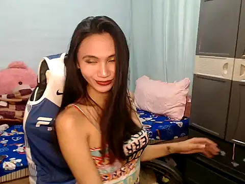 PirateEmpressBoaAico online show from 12-11-24, 10:58