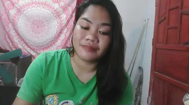 Snapshot of xxsam_69xx chatting on 02-18-25, 04:05 xxsam 69xx online show from 02-18-25, 04:05
