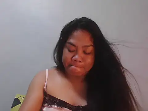 Snapshot of xxsam_69xx chatting on 10-02-25, 12:17 xxsam 69xx online show from 10-02-25, 12:17