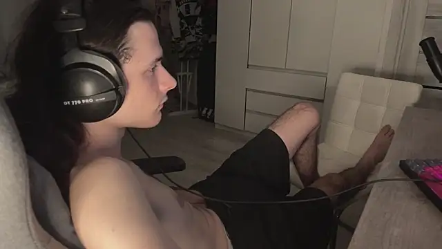 CandyChell online show from 07-15-26, 08:47