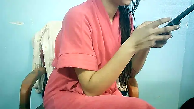 Snapshot of lovelydesi21 chatting on 12-21-24, 06:52 lovelydesi21 online show from 12-21-24, 06:52