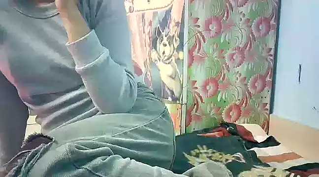 Snapshot of lovelydesi21 chatting on 01-25-25, 02:58 lovelydesi21 online show from 01-25-25, 02:58