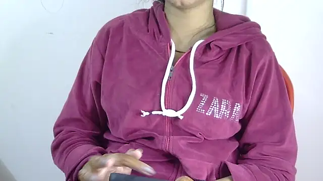 lovelydesi21 online show from 02-04-26, 04:57