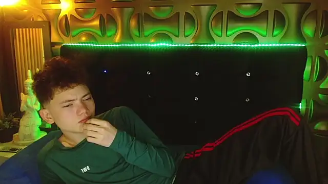 cruz dante online show from 04-11-26, 07:18