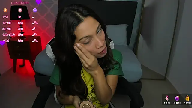 cora 22 online show from 09-19-25, 01:12