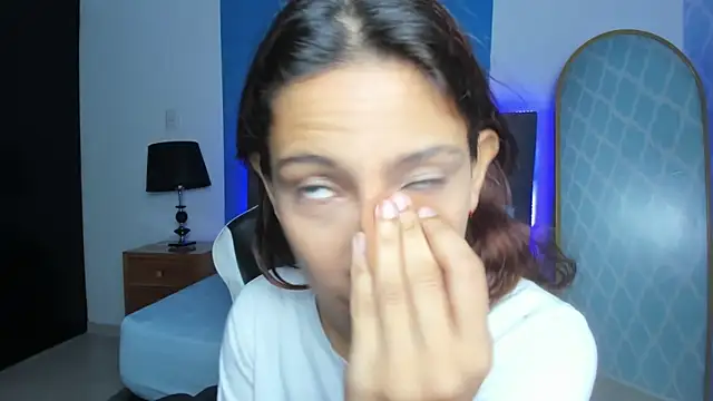 cora 22 online show from 10-04-25, 12:47