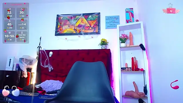 louise nails online show from 11-05-25, 04:18