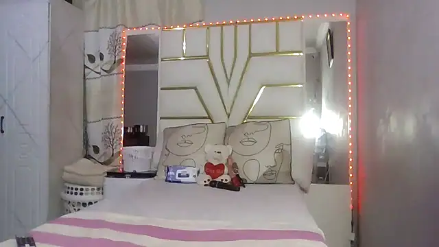 SexyyNana online show from 12-23-25, 01:36