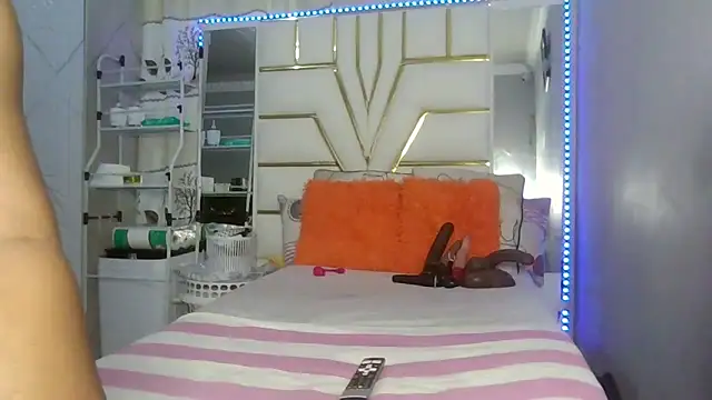 SexyyNana online show from 04-05-26, 05:59