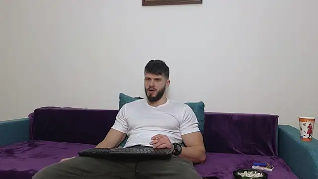 Snapshot of TheTopAlex chatting on 02-18-25, 07:43 TheTopAlex online show from 02-18-25, 07:43