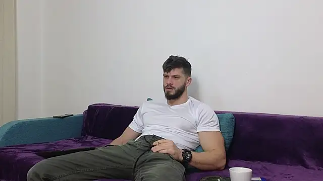 Snapshot of TheTopAlex chatting on 02-19-25, 07:39 TheTopAlex online show from 02-19-25, 07:39