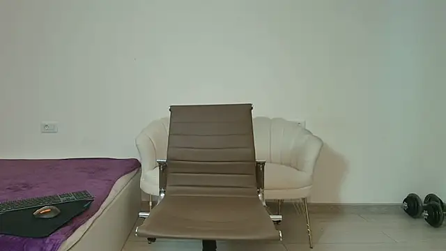 Snapshot of TheTopAlex chatting on 01-17-26, 06:18 TheTopAlex online show from 01-17-26, 06:18