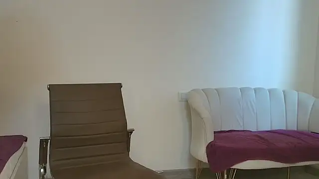 Snapshot of TheTopAlex chatting on 03-04-26, 07:36 TheTopAlex online show from 03-04-26, 07:36