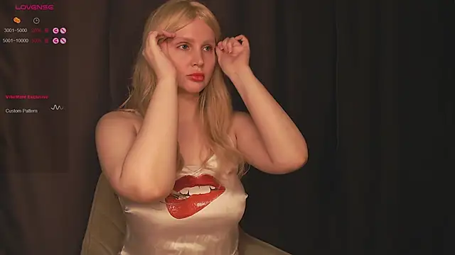 Snapshot of nutcrew chatting on 03-25-26, 09:21 nutcrew online show from 03-25-26, 09:21