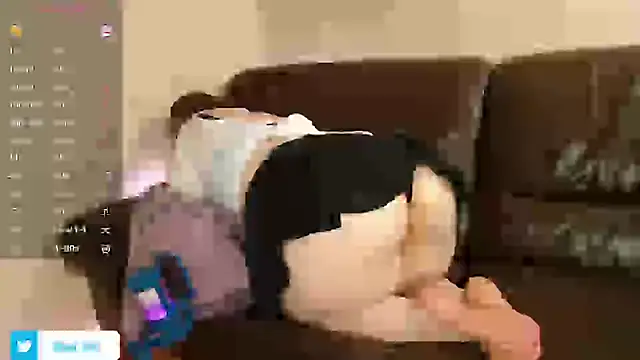 Snapshot of LilithEmber chatting on 12-17-24, 10:54 LilithEmber online show from 12-17-24, 10:54