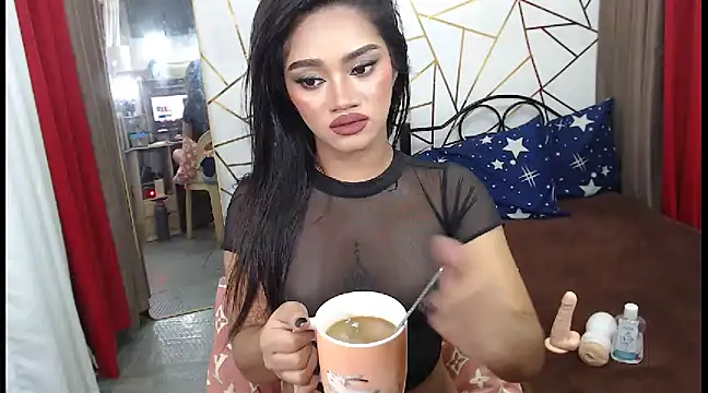 Snapshot of WildTsYhannaUncut chatting on 02-16-25, 02:21 WildTsYhannaUncut online show from 02-16-25, 02:21