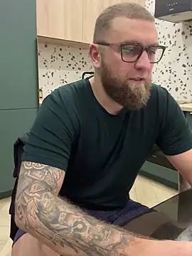 Bear bear  online show from 02-25-25, 09:02