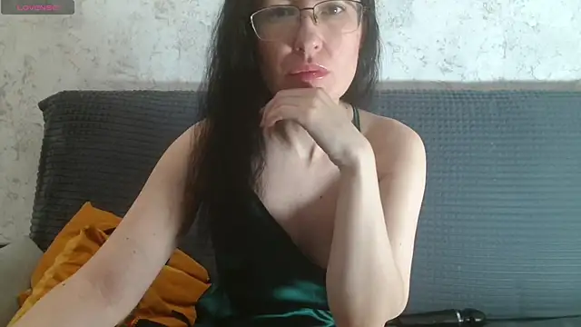 Snapshot of Frederica_ chatting on 05-10-26, 09:25 Frederica online show from 05-10-26, 09:25