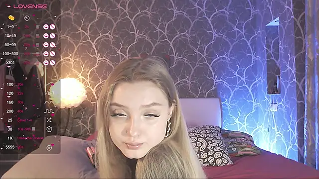 MiaMiaMeow online show from 04-22-26, 08:10